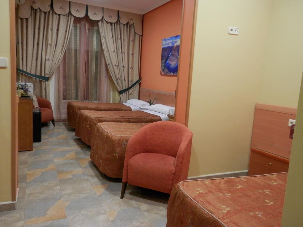 Hostal Del Pez Azul Madrid Extérieur photo