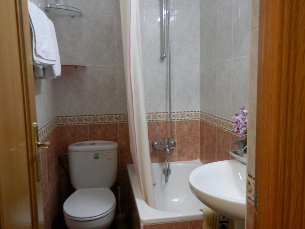 Hostal Del Pez Azul Madrid Extérieur photo